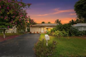 9417 Nw 70th Pl Tamarac, FL 33321 - MLS#A11944936