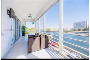 400 Diplomat Pkwy 302 Hallandale Beach, FL 33009 - MLS#A11944956