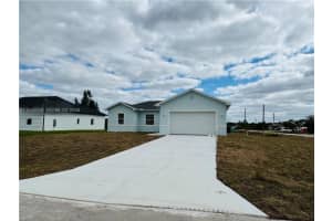 426 Mercedes Ct Lehigh Acres, FL 33972 - MLS#A11945018