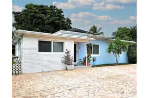 85 Nw 126th, North Miami