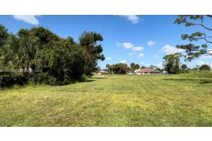 401 Rotonda Cr Port Charlotte, FL 33947 - MLS#A11945162