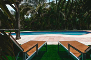 2539 Thomas St, Hollywood