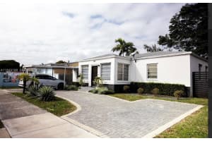 3135 Nw 18th St Miami, FL 33125 - MLS#A11945189