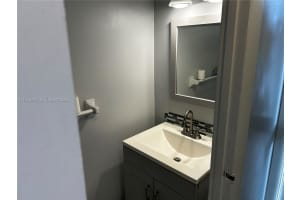 5979 Nw 29th Pl 5979 Sunrise, FL 33313 - MLS#A11945219