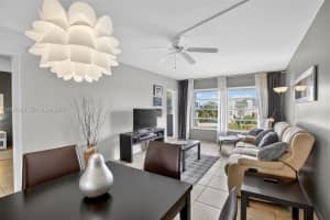 7897 Golf Cir Dr APT 307, Margate, FL 33063, - MLS#A11945238