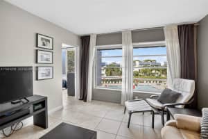 7897 Golf Cir Dr 307 Margate, FL 33063 - MLS#A11945238