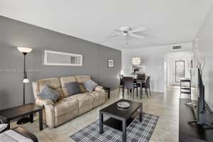 7897 Golf Cir Dr APT 307, Margate, FL 33063, - MLS#A11945238
