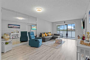 13355 Sw 16th Ct 211e Pembroke Pines, FL 33027 - MLS#A11945304