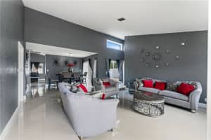 7527 Sw 6th Ct, North Lauderdale