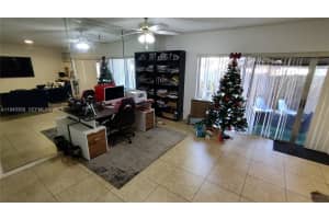 8199 Nw 8th Mnr 1 Plantation, FL 33324 - MLS#A11945368