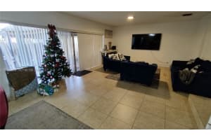 8199 Nw 8th Mnr 1 Plantation, FL 33324 - MLS#A11945368