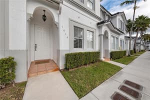 5560 Nw 107th Ave 1012 Doral, FL 33178 - MLS#A11945374