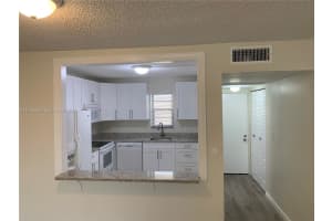 9273 Sw 8th St 411 Boca Raton, FL 33428 - MLS#A11945508