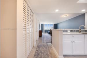 1893 S Ocean Dr 810, Hallandale Beach