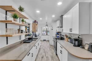 8202 Nw 100th Dr Tamarac, FL 33321 - MLS#A11945517