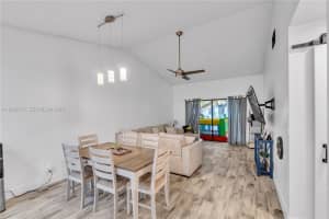 8202 Nw 100th Dr Tamarac, FL 33321 - MLS#A11945517