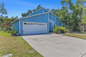 8155 Glenbrooke Ct Sarasota, FL 34243 - MLS#A11945536