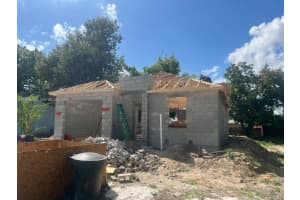 211 Charlotte Ave Fort Myers, FL 33916 - MLS#A11945580