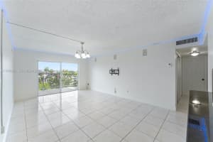 482 Nw 165th St Rd A-605 Miami, FL 33169 - MLS#A11945581