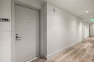 239 Sw 9th St 2102, Miami