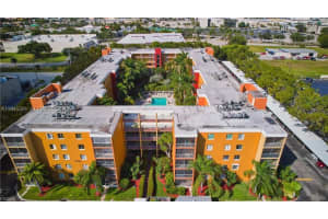 2366 E E Mall Dr 519 Fort Myers, FL 33901 - MLS#A11945591