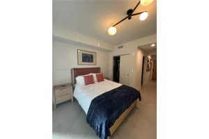 11 Ne 6th 1006 Miami, FL 33132 - MLS#A11945652