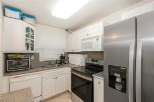 9660 Sunrise Lakes Blvd 202 Sunrise, FL 33322 - MLS#A11945719