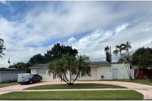 210 Sw 65th Ave, Pembroke Pines