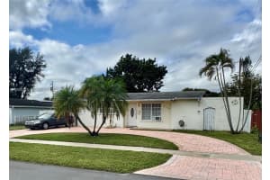 210 Sw 65th Ave Pembroke Pines, FL 33023 - MLS#A11945735