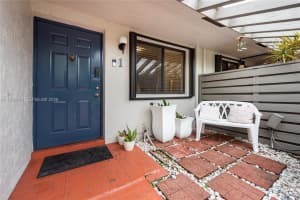 459 Lakeview Dr 1 Weston, FL 33326 - MLS#A11945740