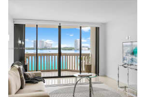 1000 W Island Blvd 612 Aventura, FL 33160 - MLS#A11945752