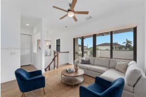 8453 Nw 51st Ter 8453 Doral, FL 33166 - MLS#A11945755