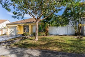 1101 Sw 86th Ave Pembroke Pines, FL 33025 - MLS#A11945793