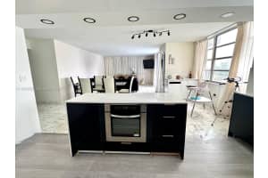 2750 Ne 183rd St 705 Aventura, FL 33160 - MLS#A11945802