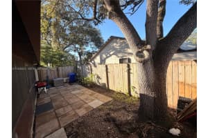 9601 Nw 16th St Pembroke Pines, FL 33024 - MLS#A11945824