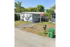 913 SW 131st Way, Davie, FL 33325, - MLS#A11945828