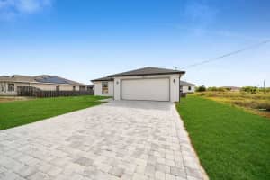 3210 Tenth St Sw 3210 Lehigh Acres, FL 33976 - MLS#A11945841