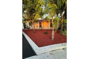 1045 Sw 122nd Ct Miami, FL 33184 - MLS#A11945904