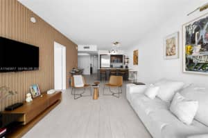 55 Se 6th St 2600, Miami