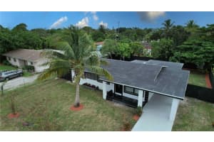 2496 Sw 8th St Fort Lauderdale, FL 33312 - MLS#A11945927