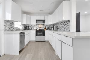 911 Nw 142nd St Miami, FL 33168 - MLS#A11946058