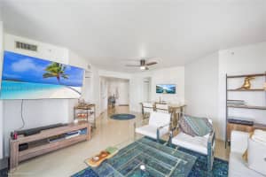 701 Brickell Key Blvd 404 Miami, FL 33131 - MLS#A11946065