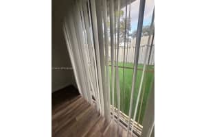 817 NE 214th Ln APT 4, Miami, FL 33179, - MLS#A11946128