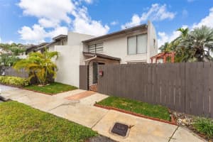 10915 Sw 71st St Miami, FL 33173 - MLS#A11946141