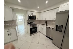 251 Se 174th St 2012 Sunny Isles Beach, FL 33160 - MLS#A11946150