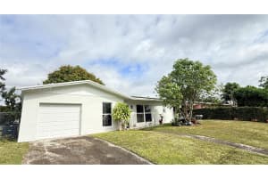 10765 Sw 155th Ter Miami, FL 33157 - MLS#A11946154