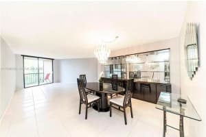 3800 N Hills Dr 406, Hollywood