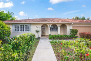 9730 Sw 44th St, Miami