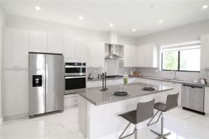 4349 Nw 81st Ave 4349 Doral, FL 33166 - MLS#A11946208