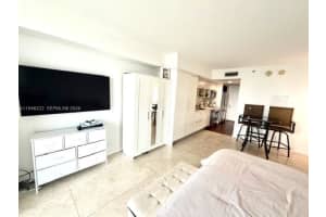 50 Biscayne Blvd 705 Miami, FL 33132 - MLS#A11946222